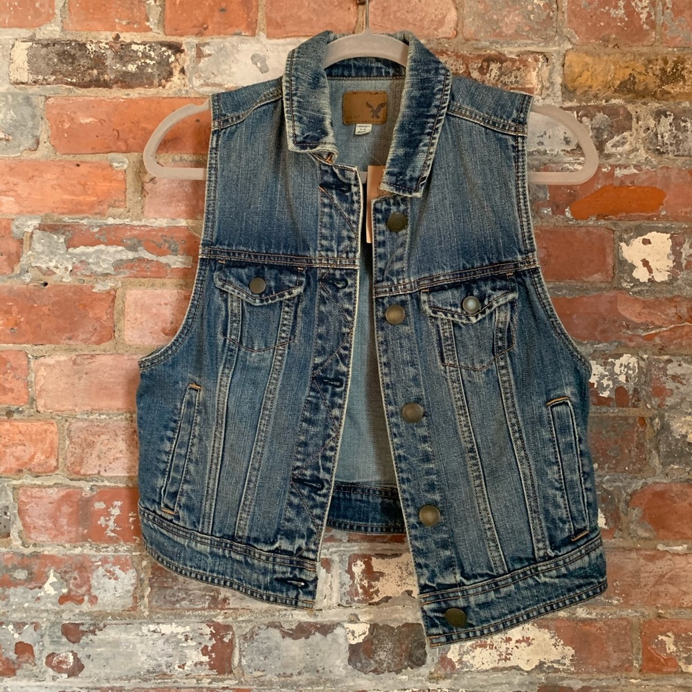 Perfect Denim Vest - Picture 1 of 4